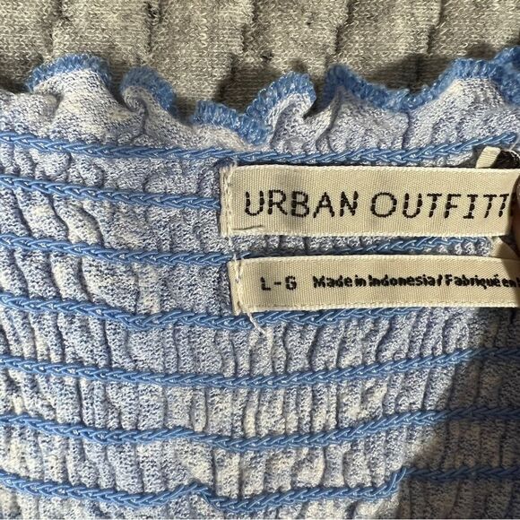 Urban Outfitters L Crop Top Long Sleeve Blue with White Flowers Stretch Light - Picture 3 of 10